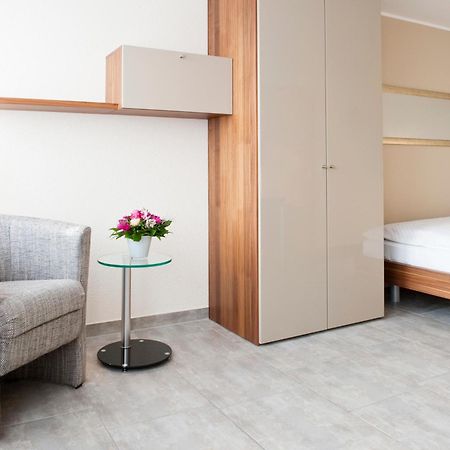 Appartements Am Kleeblatt ヴッパータール エクステリア 写真